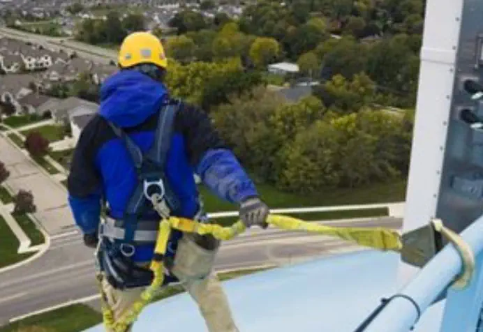 personligt fallskydd på tak fallskyddsutbildning